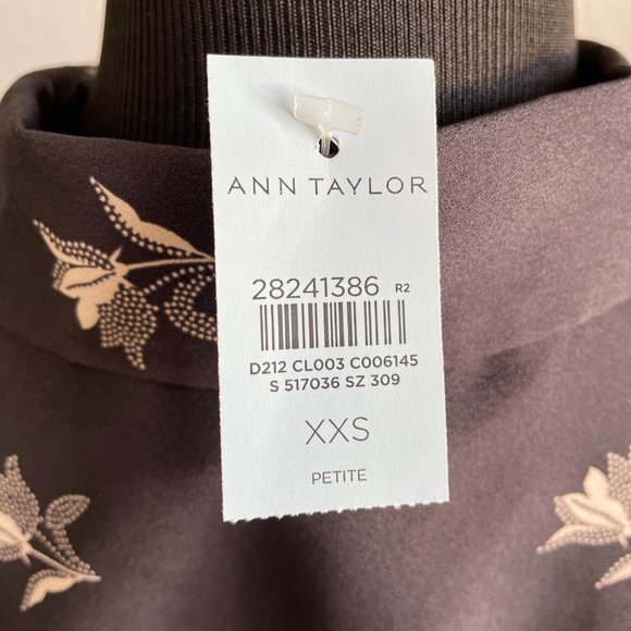 Ann Taylor Black Floral Long Sleeve Blouse -- Size XXSP - Picture 4 of 7